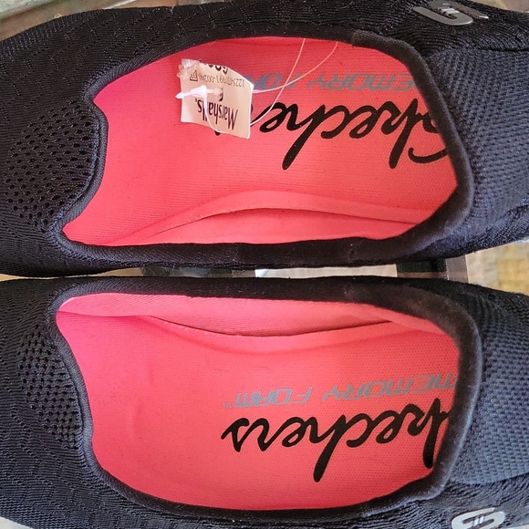 Brand new Skeechers - Picture 3 of 4